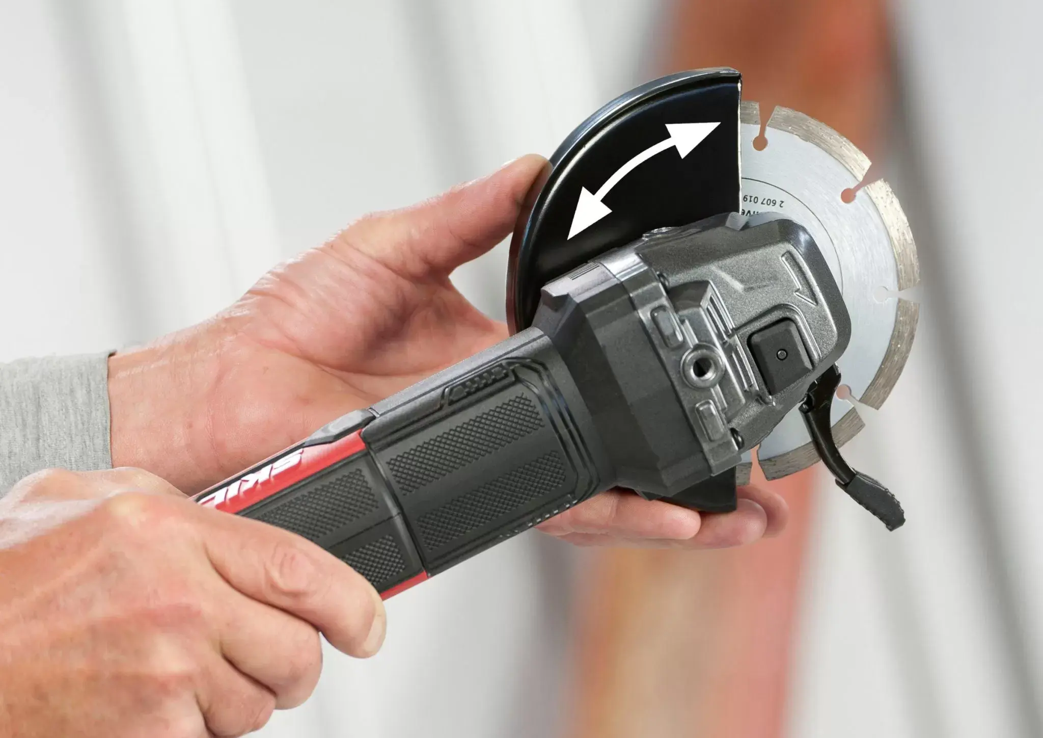 AG1E9151GB_5.webp