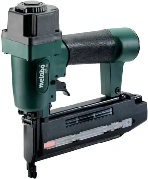 METABO AGRAFADORAS / PISTOLAS PREGOS PNEUMÁTICAS DSN 50